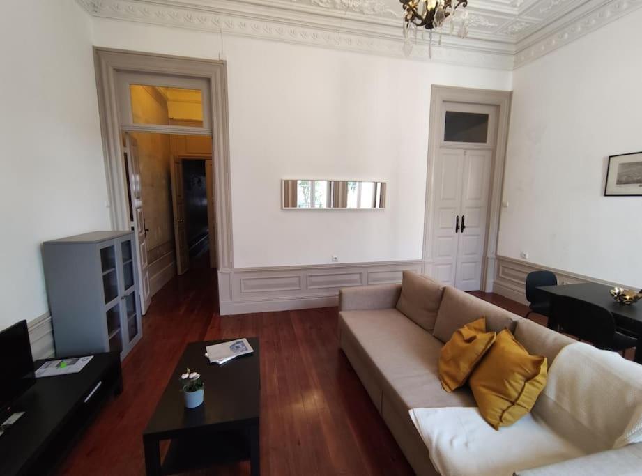 شقة Alvares Cabral Apartamento C بورتو المظهر الخارجي الصورة